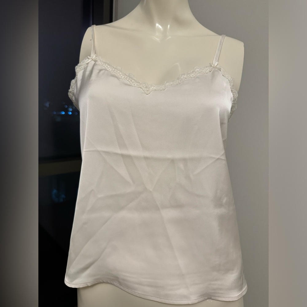 Brandy Melville white top